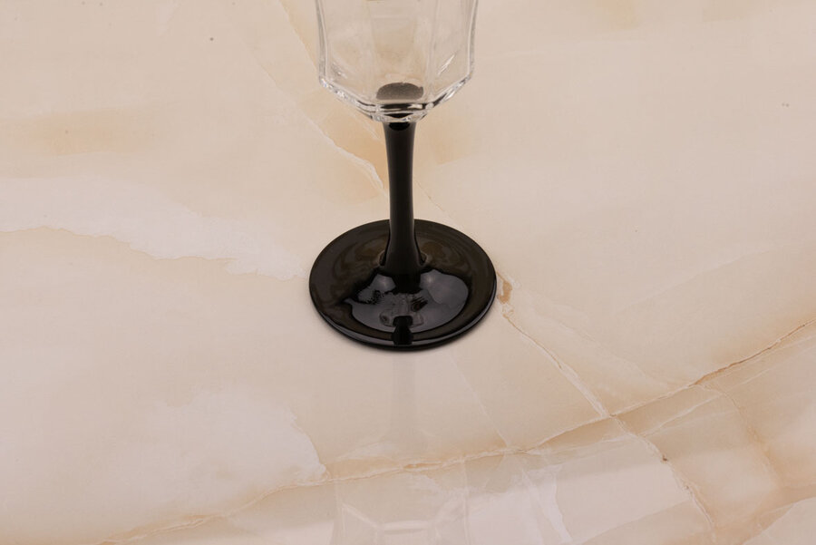 Verre à vin pied noir Luminarc Esso 