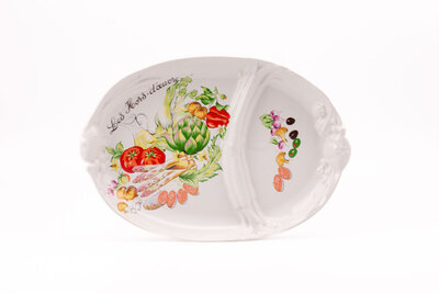Grand plat Les Hors-d'oeuvres en porcelaine d'une longueur de 43 cm 