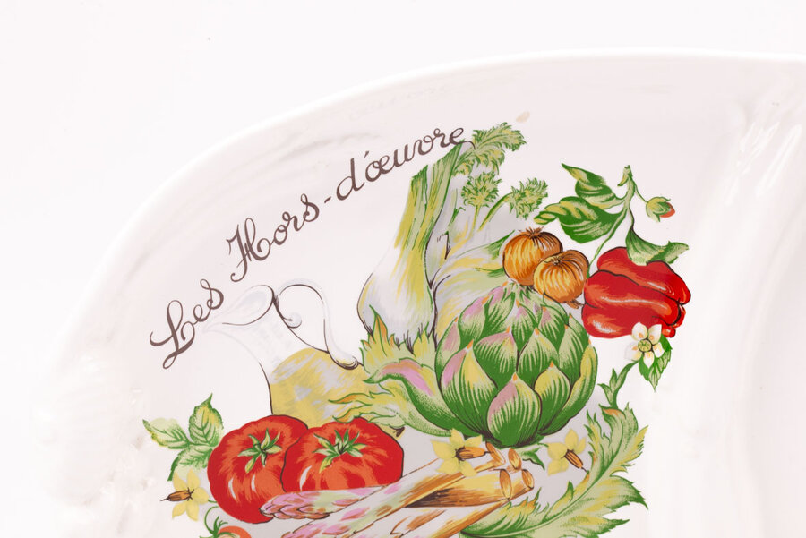Grand plat Les Hors-d'oeuvres en porcelaine d'une longueur de 43 cm 