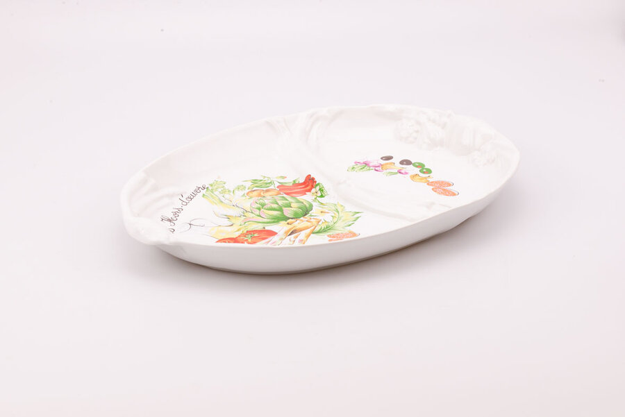 Grand plat Les Hors-d'oeuvres en porcelaine d'une longueur de 43 cm 