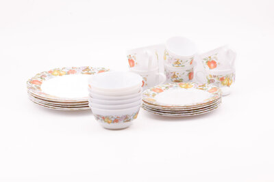 Ensemble tasses, bols et assiettes Arcopal Fruits 