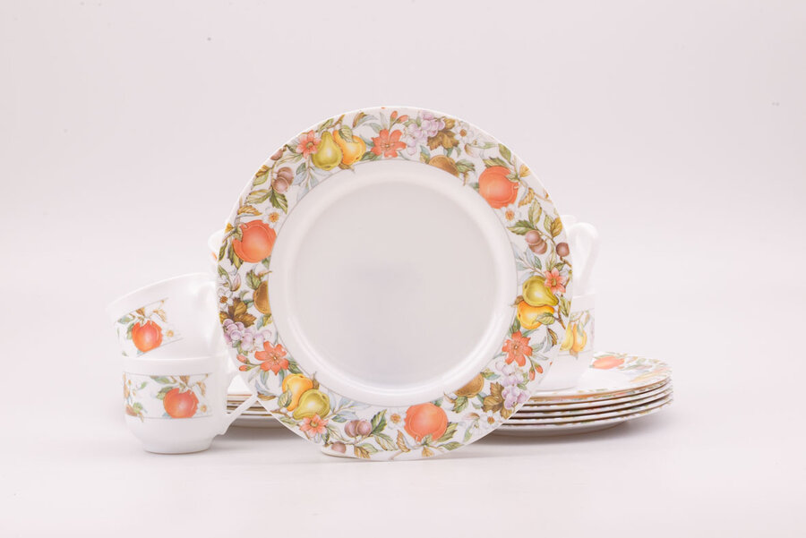 Ensemble tasses, bols et assiettes Arcopal Fruits