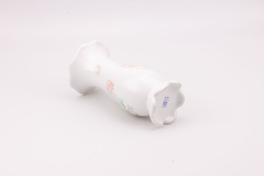 Vase motif floral en porcelaine Gerold d'une hauteur de 24,5 cm