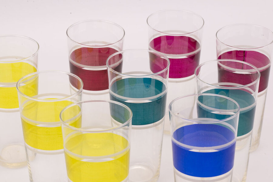 9 verres colorés vintage