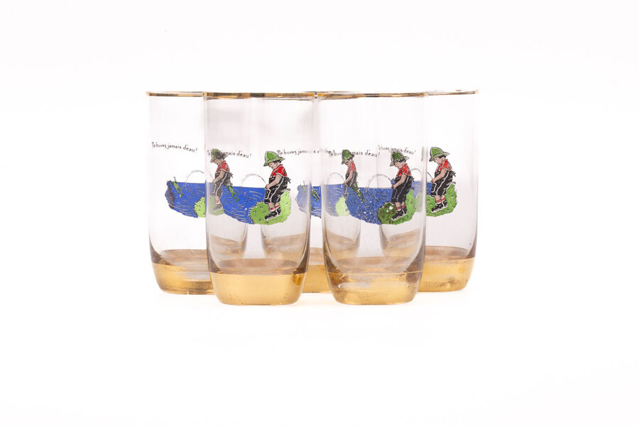 5 verres à eau vintage humoristiques avec la phrase "Ne buvez jamais d'eau!"
