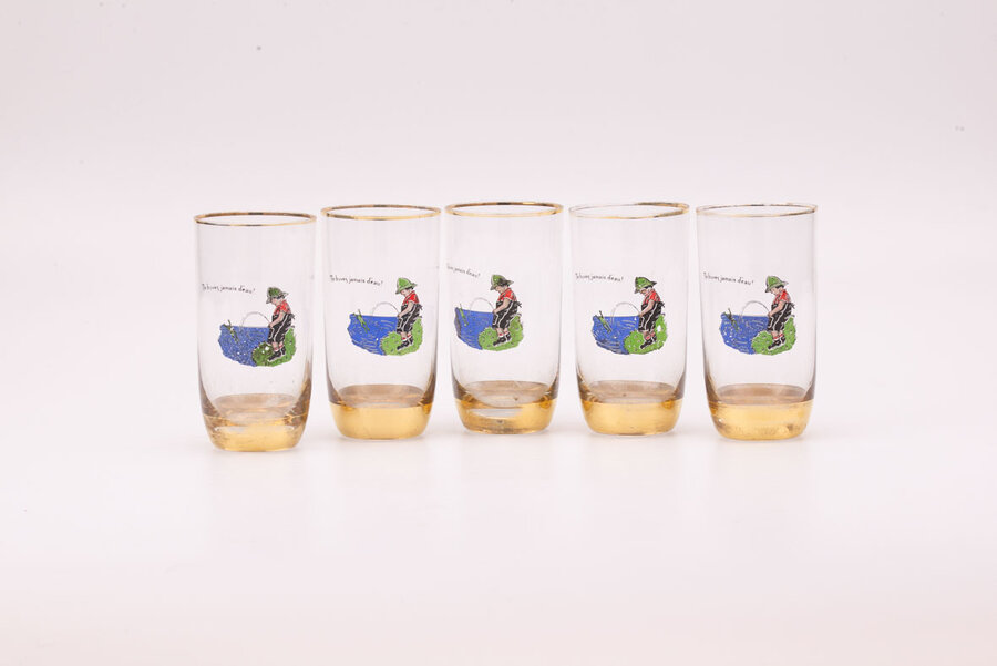 5 verres à eau vintage humoristiques avec la phrase "Ne buvez jamais d'eau!"