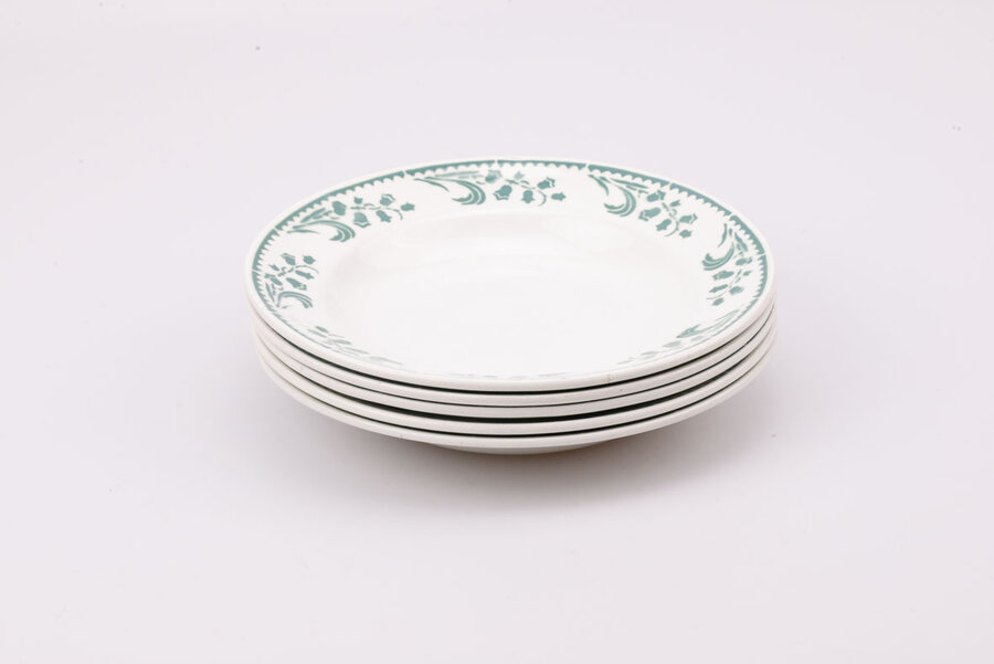 5 assiettes creuses L'Amandinoise avec motif floral brins de muguet