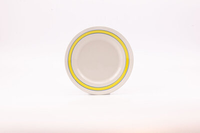 4 assiettes plates + 4 assiettes creuses de la manufacture française Société Faïence et Céramique S.E Bordure jaune