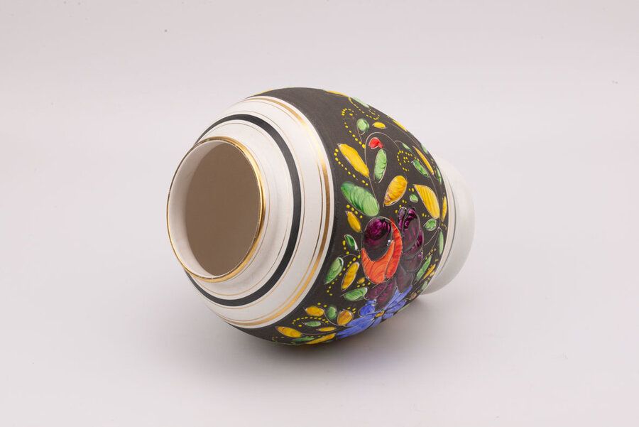 Vase vintage de collection avec un motif fleuri noir et blanc par H. Becquet 