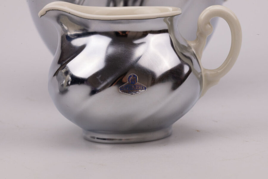 Service à café vintage en inox de chez Demeyere