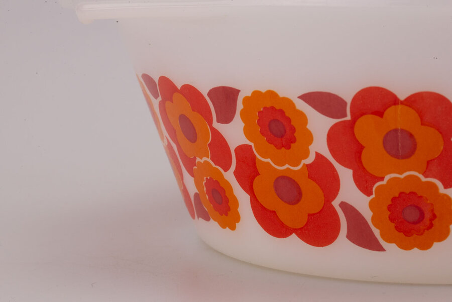Plat avec couvercle Lotus Arcopal blanc et fleurs oranges