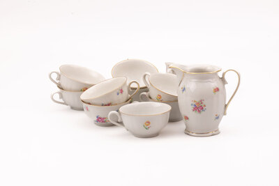 Set de 11 tasses et pot à lait Winterling US Zone en porcelaine