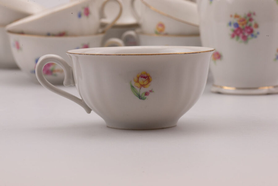 Set de 11 tasses et pot à lait Winterling US Zone en porcelaine