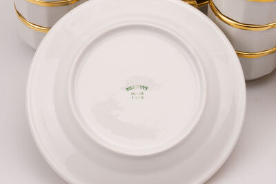 Rare service à dessert et à café Pillivuyt en porcelaine blanche liseret doré 12 personnes