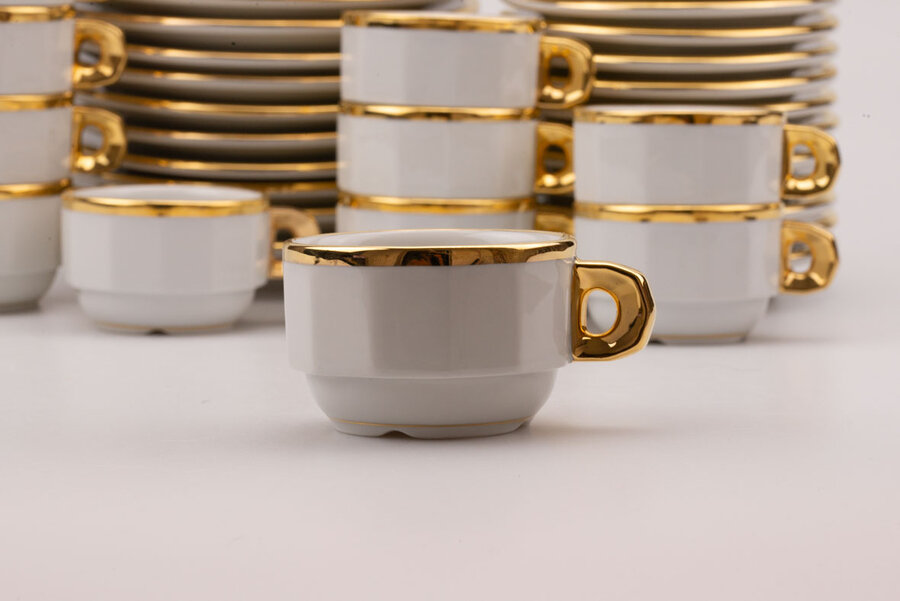 Rare service à dessert et à café Pillivuyt en porcelaine blanche liseret doré 12 personnes