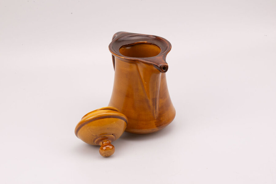 Cafetière vintage Saint-Clément Cafetière vintage en porcelaine brune de chez Saint-Clément