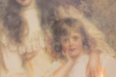 Assiette décorative Victorian portrait of Joyce and Monica show