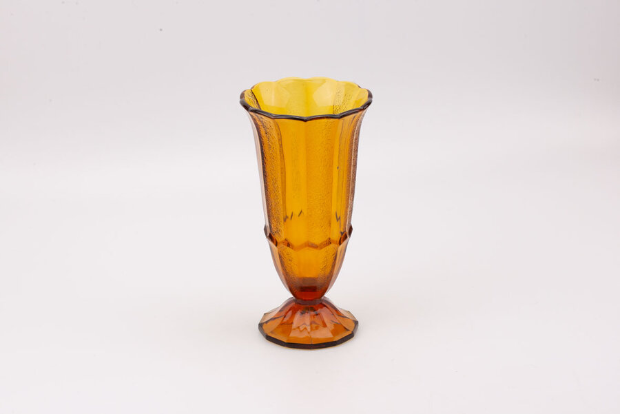 Vase ancien art déco en verre ambré