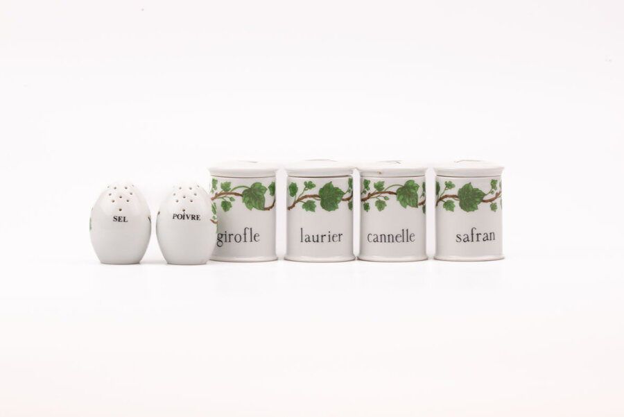 Ensemble de 4 pots à épices, sel et poivre Porcelaine de Paris blanche 