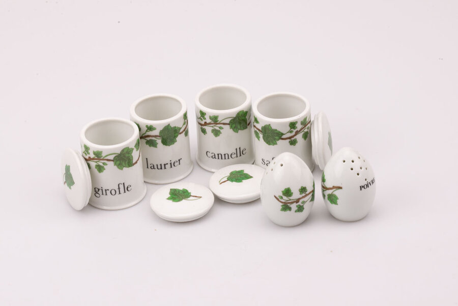 Ensemble de 4 pots à épices, sel et poivre Porcelaine de Paris blanche 