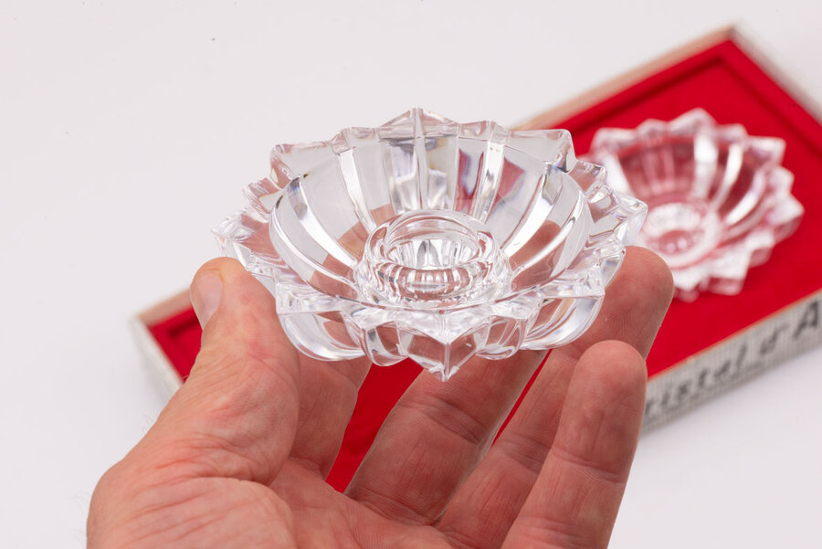 Paire de bougeoirs en étoile en cristal d'Arques dans leur boîte d'origine