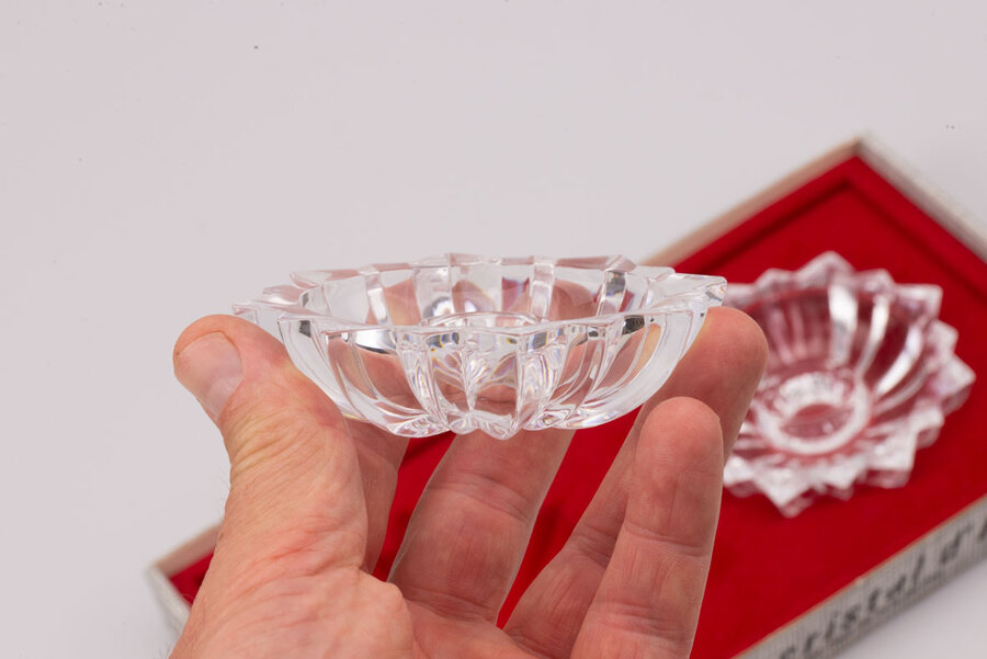 Paire de bougeoirs en étoile en cristal d'Arques dans leur boîte d'origine