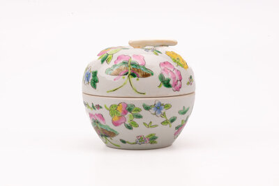 Pot avec couvercle en forme de pomme en porcelaine asiatique