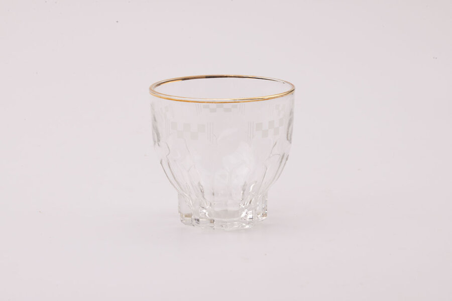 8 verres à eau anciens motif damier 