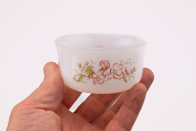 Ramequin en opaline fleuri Florentine d'Arcopal