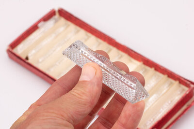 Set de 12 porte-couteaux vintage en cristal dans leur boîte