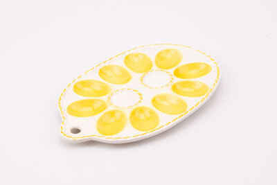 Assiette à oeufs ancienne en porcelaine blanche et jaune