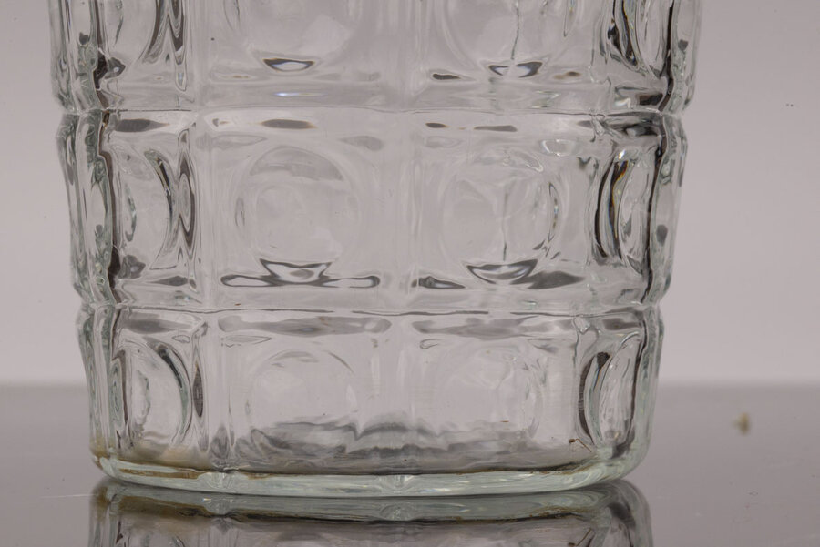 Vase vintage en verre moulé
