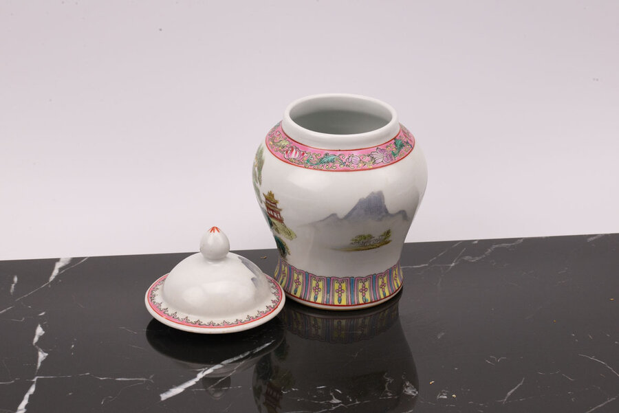 Pot à thé, à gingembre ou décoratif en porcelaine années 50