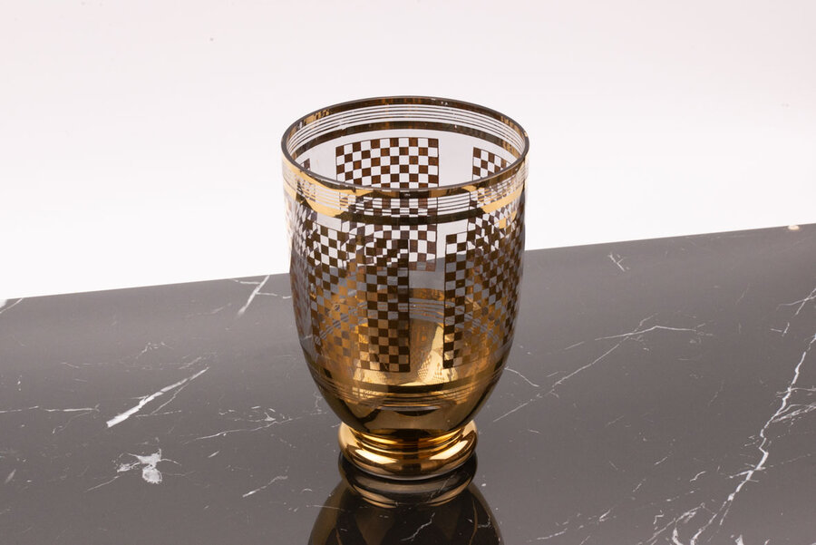 Vase vintage en verre à dessins géométriques dorés