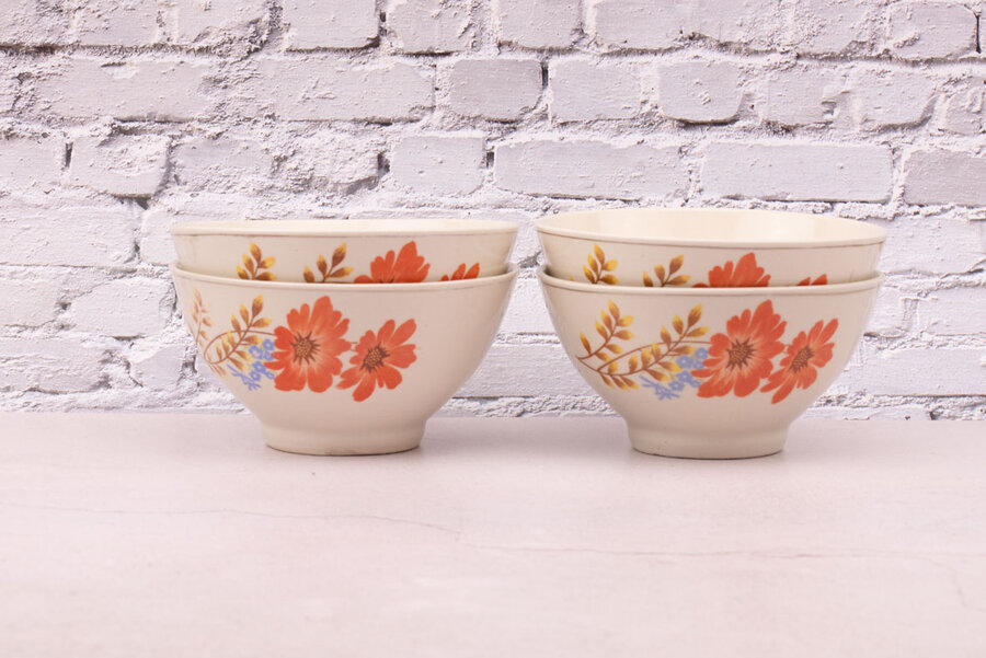 Lot de 4 bols  vintage au décor fleuri