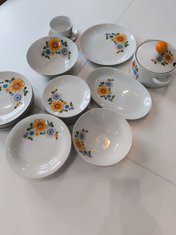 Service complet vintage en porcelaine 8 personnes assiettes plats soupière saucière Mitterteich