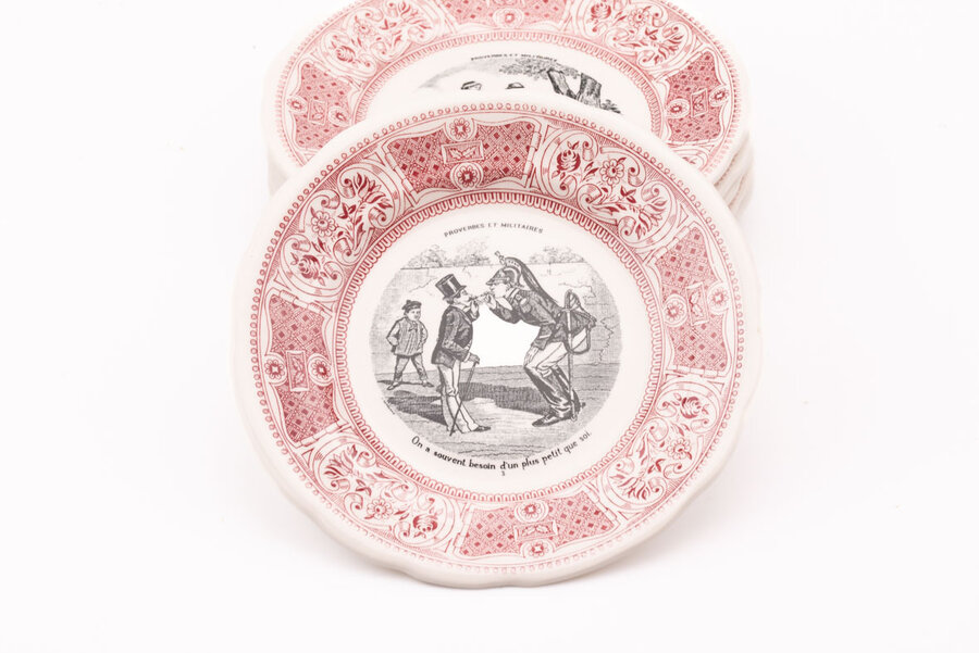 6 assiettes à dessert Gien Proverbes militaires
