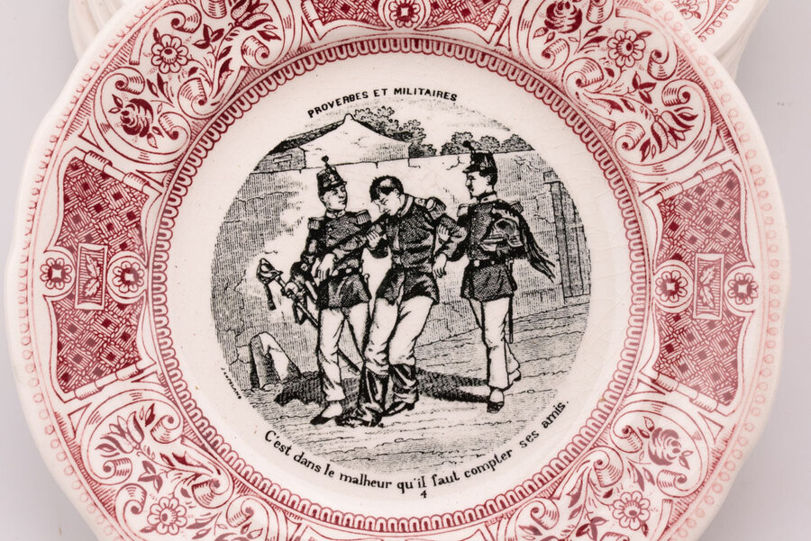 6 assiettes à dessert Gien Proverbes militaires