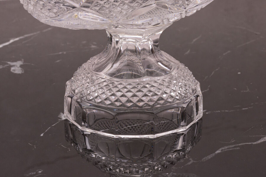 Grande coupe en cristal sur pied