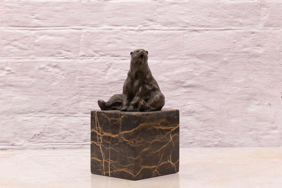 Sculpture en bronze ours polaire signé Milo