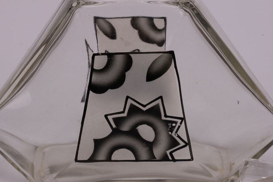  Bouteille à liqueur en verre de Bohême