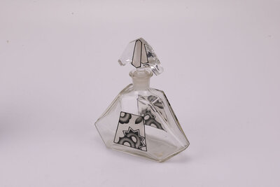  Bouteille à liqueur en verre de Bohême