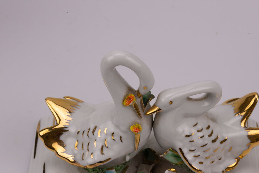 Couple de cygnes en porcelaine