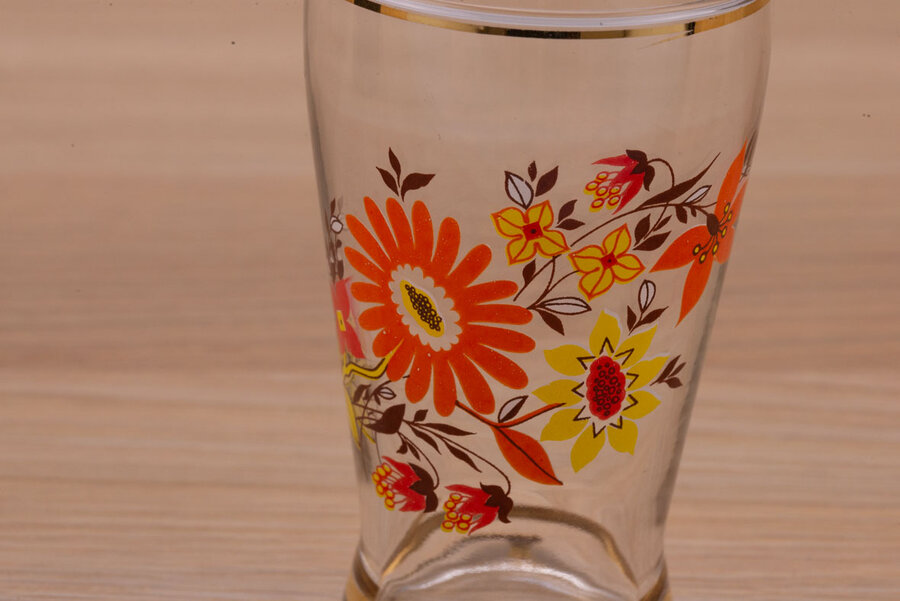 4 verres avec motif floral