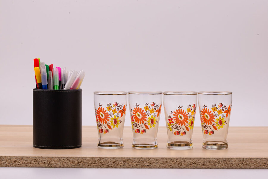 4 verres avec motif floral