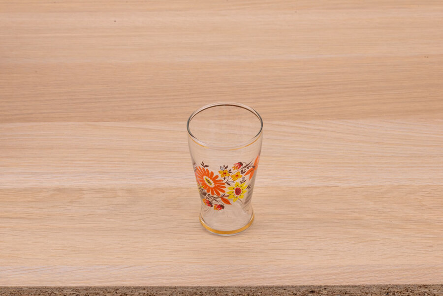 4 verres avec motif floral