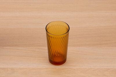 6 verres à eau ambre