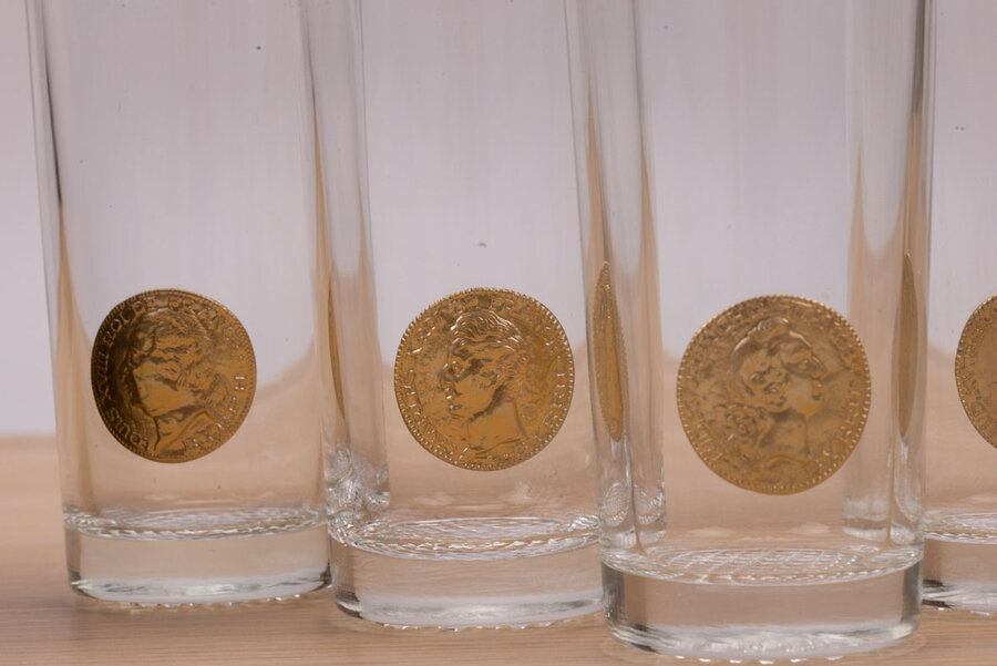 6 verres Byrrh avec écusson représentant des personnages historiques