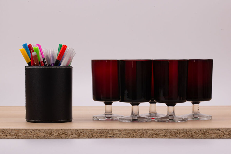 5 verres en verre  rouge bordeaux fabriqués en France 