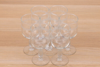 11 verres à vin vintage